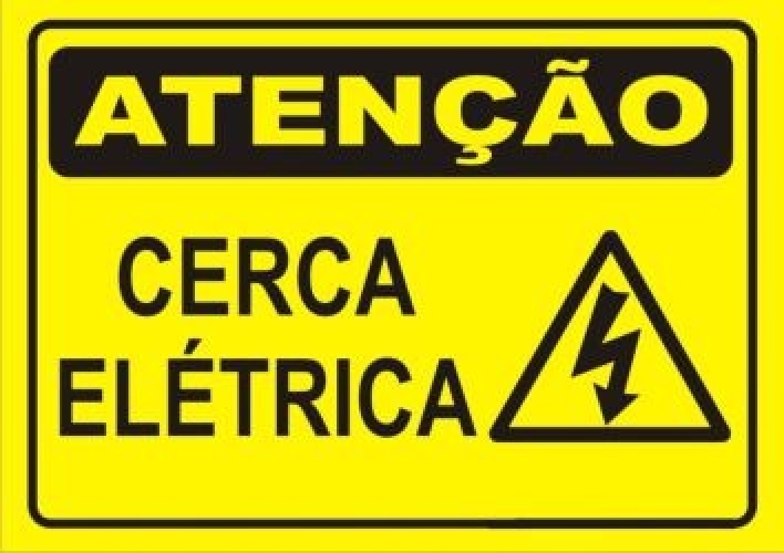 Cerca elétrica instalada em muro residencial